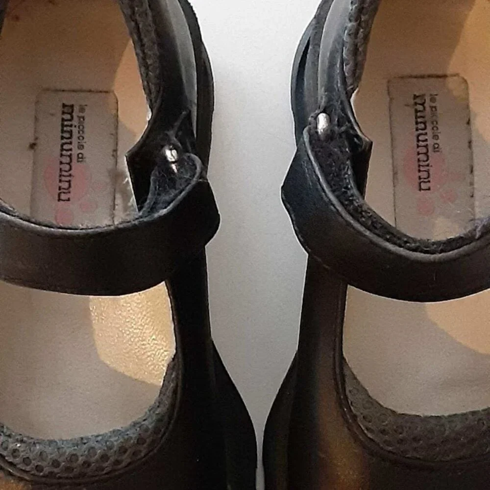 Nina Little Girl Mary Janes black size 7